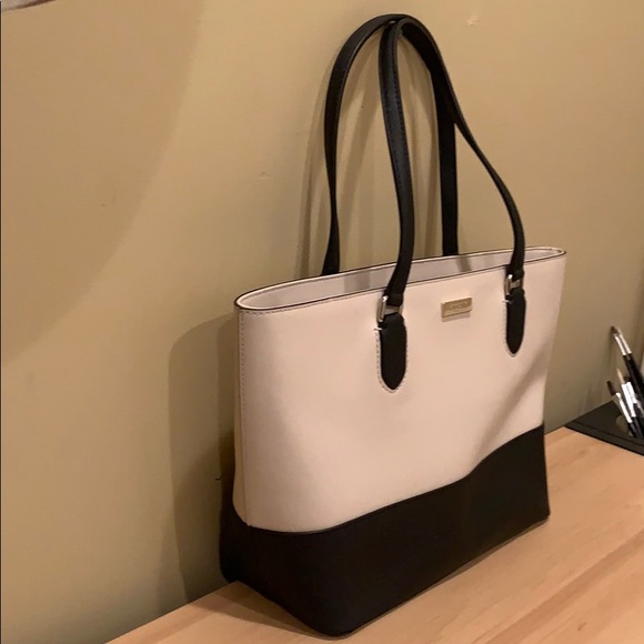 Handbag - Picture 4 of 4